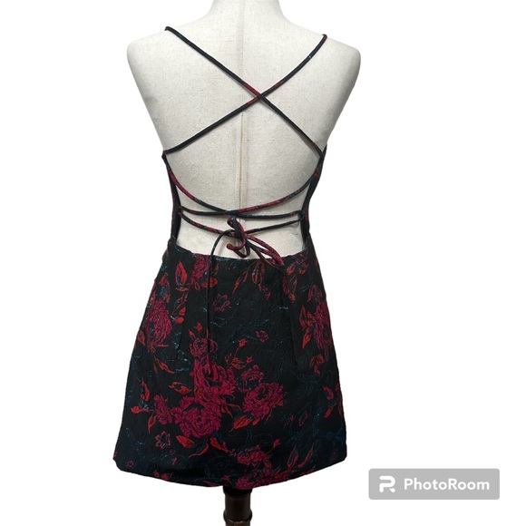 Strapping mini dress Urban Outfitters. - Picture 8 of 10